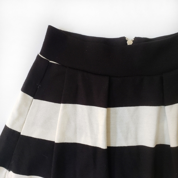 French Connection Black White Striped Skirt - Picture 3 of 7